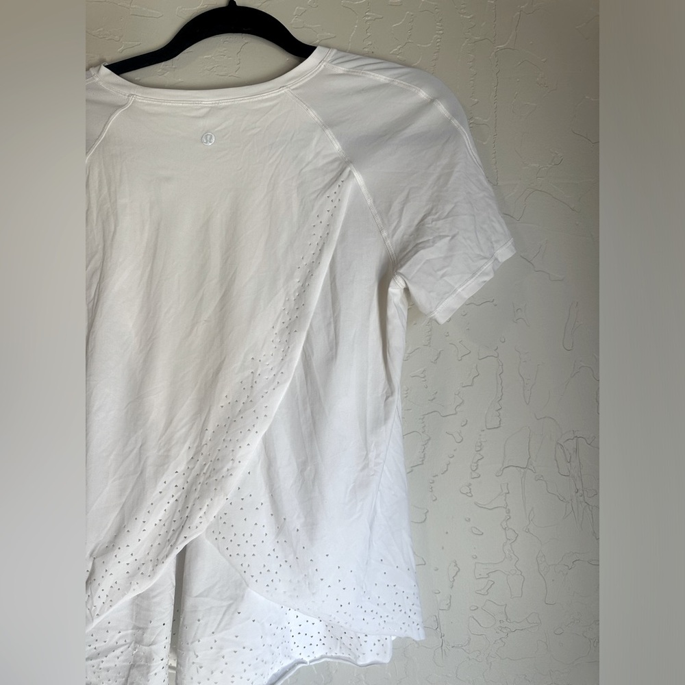 Lululemon size 6 lightweight t-shirt (white)